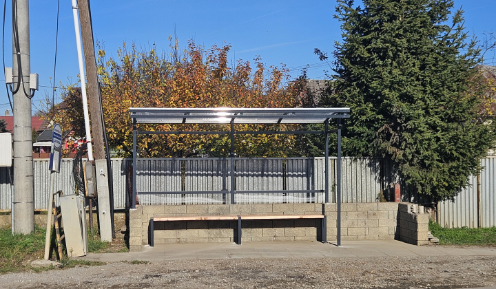 2. fotografia fotogalérie Autobusová zastávka na Ukrajinskej ulici-výmena