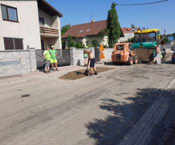 Výstavba kruhového objazdu v centre Krásnej