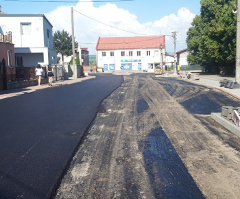 Výstavba kruhového objazdu v centre Krásnej