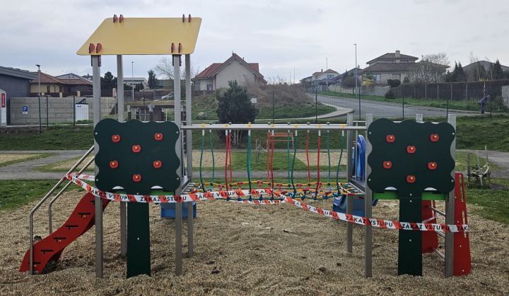 Nové hracie prvky na ihrisku Na hore
